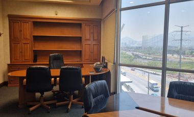 Plaza Delphi, oficinas de lujo amuebladas 100 mts2 2 baños