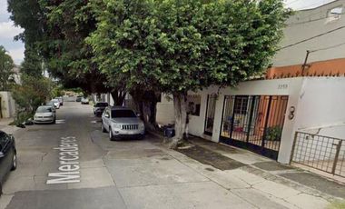 Venta de casa en Jardines del Country, Guadalajara Jalisco.