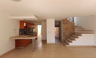 Casa en Renta Fracc Bosque del Paraiso, cerca del  la Clinica 3 IMSS