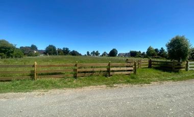 Espectacular parcela con acceso al lago