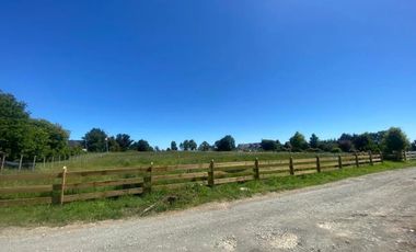 Espectacular parcela con acceso al lago