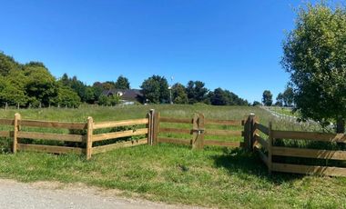 Espectacular parcela con acceso al lago