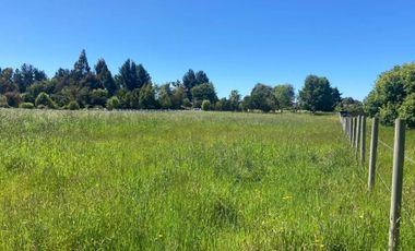 Espectacular parcela con acceso al lago