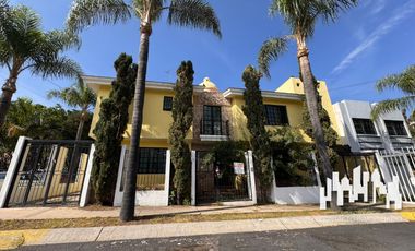 CASA EN VENTA CERCA DE LA CIMA DE ZAPOPAN CON 4 RECAMARAS