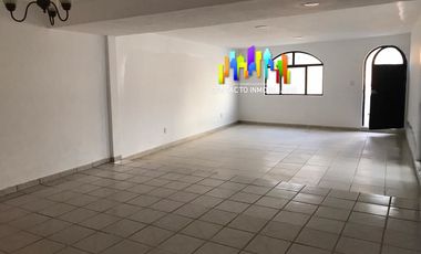 CASA EN VENTA EN JUANACATLAN CON 4 RECAMARAS