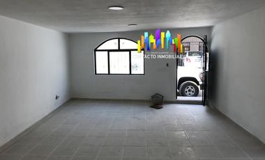 CASA EN VENTA EN JUANACATLAN CON 4 RECAMARAS