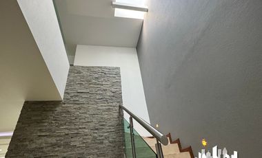 CASA EN VENTA EN LA CIMA DE ZAPOPAN CON 3 RECAMARAS