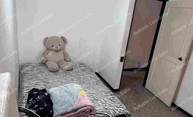 Vendo Apto 3er. piso en Edificio con parqueadero Hospital Pablo Tobon Uribe