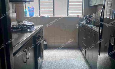 Vendo Apto 3er. piso en Edificio con parqueadero Hospital Pablo Tobon Uribe