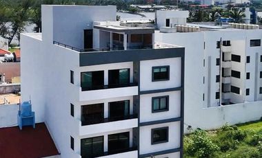 ¡Renta departamento a pasos del mar y la cultura en el corazón de Boca del Río!