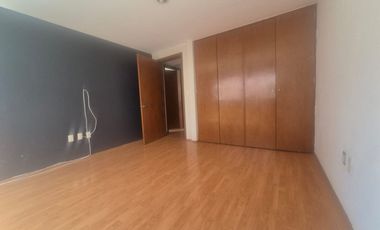 Departamento en Renta en San Lucas Tepetlacalco a 400 m de Mundo E