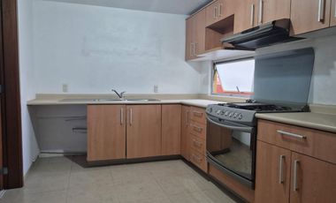 Departamento en Renta en San Lucas Tepetlacalco a 400 m de Mundo E