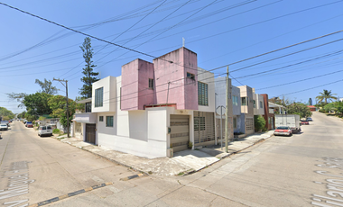 CASA EN VENTA EN BENITO JUAREZ COATZACOALCOS VERACRUZ DE REMATE