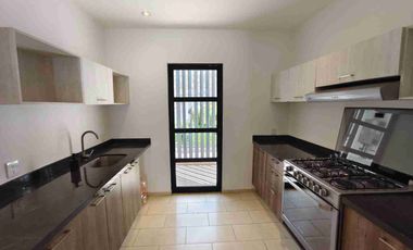 Preserve Juriquilla depto. en renta, hermoso, impecable , PB con acceso directo al jardín . Mucha  luz 2 recms. 2 baños. A 15min del Parque Industrial Querétaro