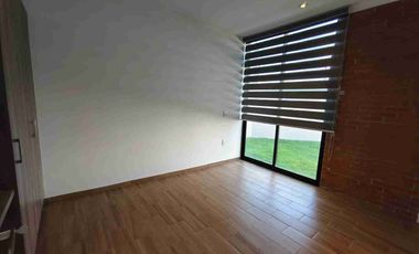 Preserve Juriquilla depto. en renta, hermoso, impecable , PB con acceso directo al jardín . Mucha  luz 2 recms. 2 baños. A 15min del Parque Industrial Querétaro