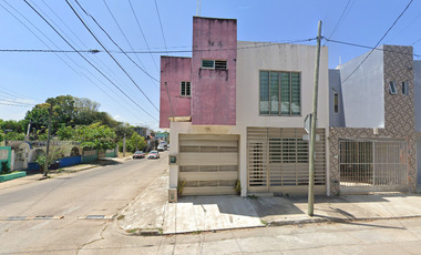 CASA EN VENTA en Benito Juárez Nte, Veracruz – Zona con demanda constante y plusvalía. Recuperación Hipotecaria.