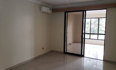 Samborondon, Renta de Hermosa Casa con 4 Dormitorios.