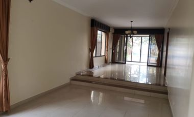 Samborondon, Renta de Hermosa Casa con 4 Dormitorios.