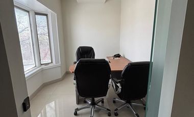 Parques San Felipe Oficinas Modernas y Amuebladas en Venta
