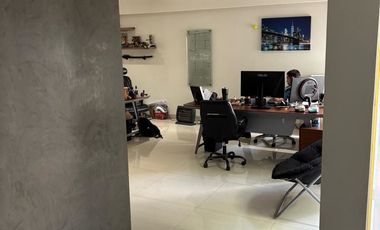 Parques San Felipe Oficinas Modernas y Amuebladas en Venta