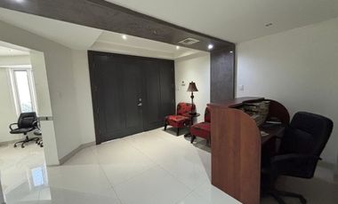 Parques San Felipe Oficinas Modernas y Amuebladas en Venta