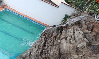 VENTA DE CASA FINCA CON CASCADA EN BARBOSA ANTIOQUIA.
