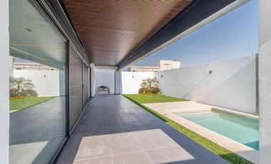 VENTA DE CASA EN JIUTEPEC MORELOS CON ALBERCA Y VIGILANCIA