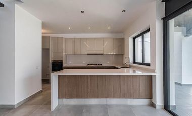 VENTA DE CASA EN JIUTEPEC MORELOS CON ALBERCA Y VIGILANCIA