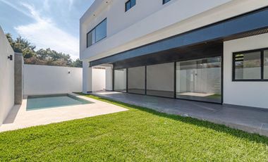 VENTA DE CASA EN JIUTEPEC MORELOS CON ALBERCA Y VIGILANCIA