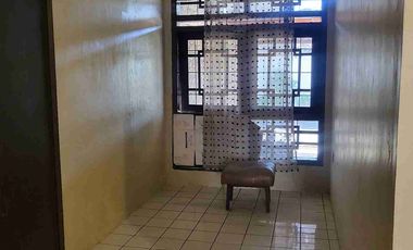 Rmh sewa tingkat Cimindi Raya 3 KT 2 km murah akses 2 mbl Rp 60 jt/th, Rp 110 jt/2 thn.