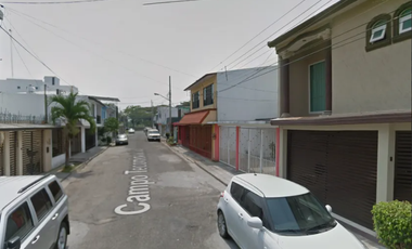 CASA EN REMATE INVIERSION INTELIGENTE PUEDES RENTARLA Y TE DARA FLUJO Y GANANCIA POR PLUSVALIA  APARTA CON RECURSOS PROPIOS