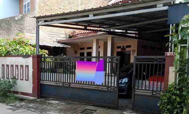 Dijual Rumah Strategis Siap Huni dengan Lingkungan yg nyaman di Cilodong Depok edisi Turun Harga