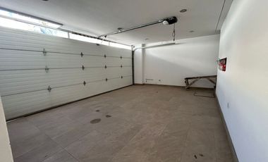 VENTA DE CASA EN EL FRACCIONAMIENTO MOLINO DE SANTO DOMINGO EN PUEBLA, TRES RECAMARAS CON BAÑO CADA UNA.