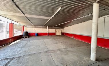 Propiedad en venta con ubicación estratégica ideal para negocio.