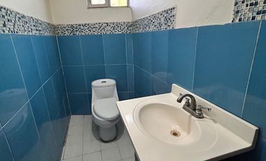 Propiedad en venta con ubicación estratégica ideal para negocio.
