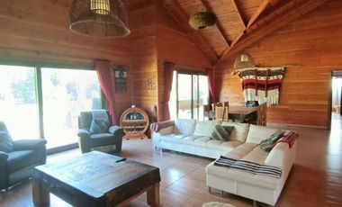 Gran casa con 6 dormitorios a minutos de Villarrica