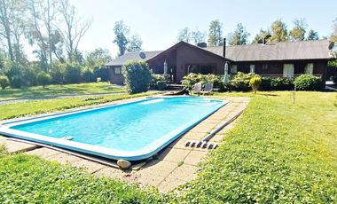 Gran casa con 6 dormitorios a minutos de Villarrica