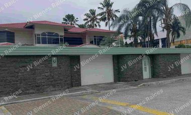 vendo casa en los ceibos urbanización cerrada