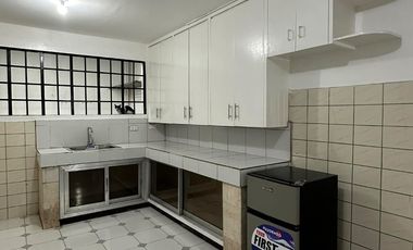 TOWNHOUSE FOR SALE IN SAN ANTONIO MAKATI