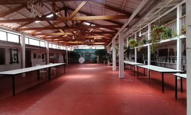 SE VENDE  CASA CALCA  CON NEGOCIO EN FUNCIONAMIENTO.