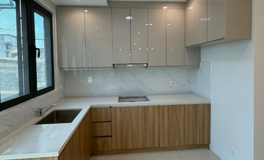 BRAND NEW 3 Storey Townhouse in Brgy. Dona Aurora Quezon City FOR SALE
