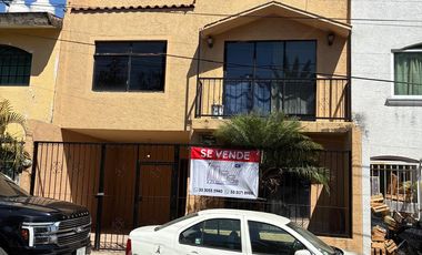 EXCELENTE CASA EN VENTA COLONIA VILLA BELENES, ZAPOPAN