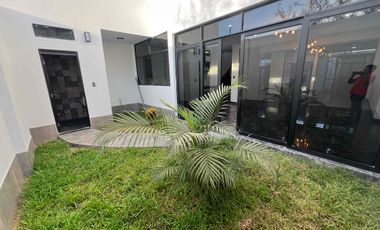 Amplia casa Miraflores Country club