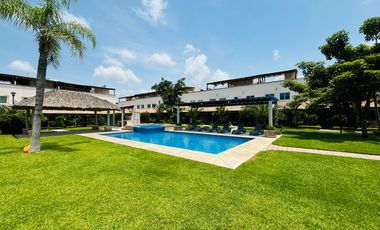 Casa en venta de 3 recámaras en privada de 24 casas con alberca y seguridad 24/7