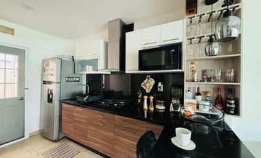 Casa en venta de 3 recámaras en privada de 24 casas con alberca y seguridad 24/7