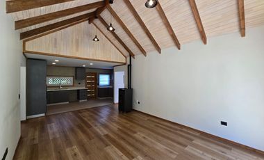 Arriendo Exclusiva Casa en Loteo Alto Río – Naturaleza, Seguridad y Conectividad