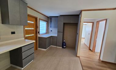 Arriendo Exclusiva Casa en Loteo Alto Río – Naturaleza, Seguridad y Conectividad