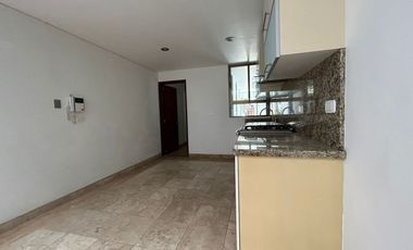 VENTA DE CASA EN EL FRACCIONAMIENTO MOLINO DE SANTO DOMINGO EN PUEBLA, CUATRO RECAMARAS CON BAÑO CADA UNA UNA EN PLANTA BAJA Y CUARTO DE SERVICIO.
