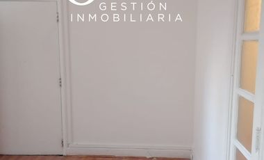 Se arrienda oficina en Edificio Teatinos 251 a pasos del metro Moneda