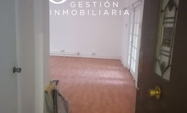 Se arrienda oficina en Edificio Teatinos 251 a pasos del metro Moneda
